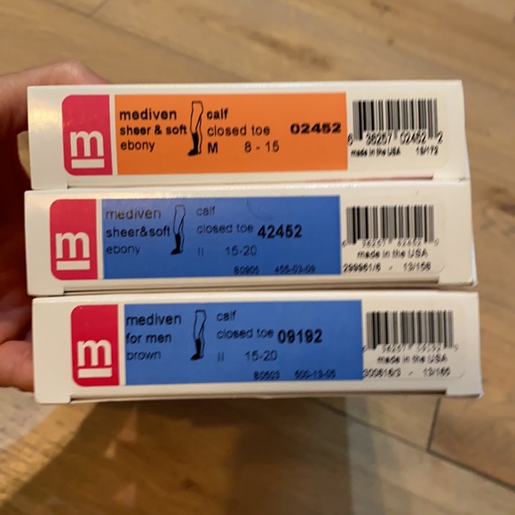 Medi compression socks various sizes - Picture 2 of 3